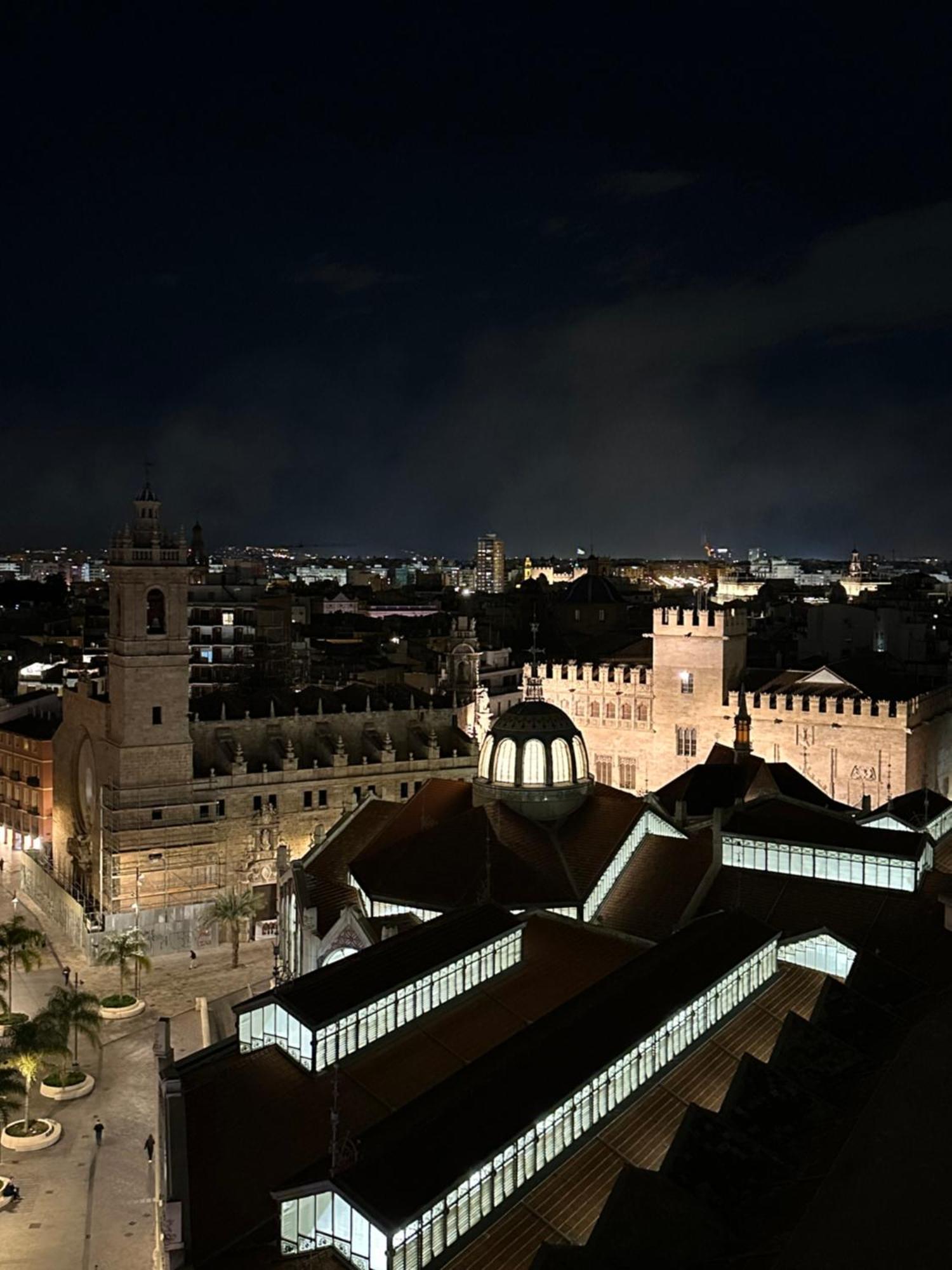 Mirador 2 Del Mercado Central - Habitacion Con Bano Privado En El Centro De La Ciudad Vella Valencia Ngoại thất bức ảnh