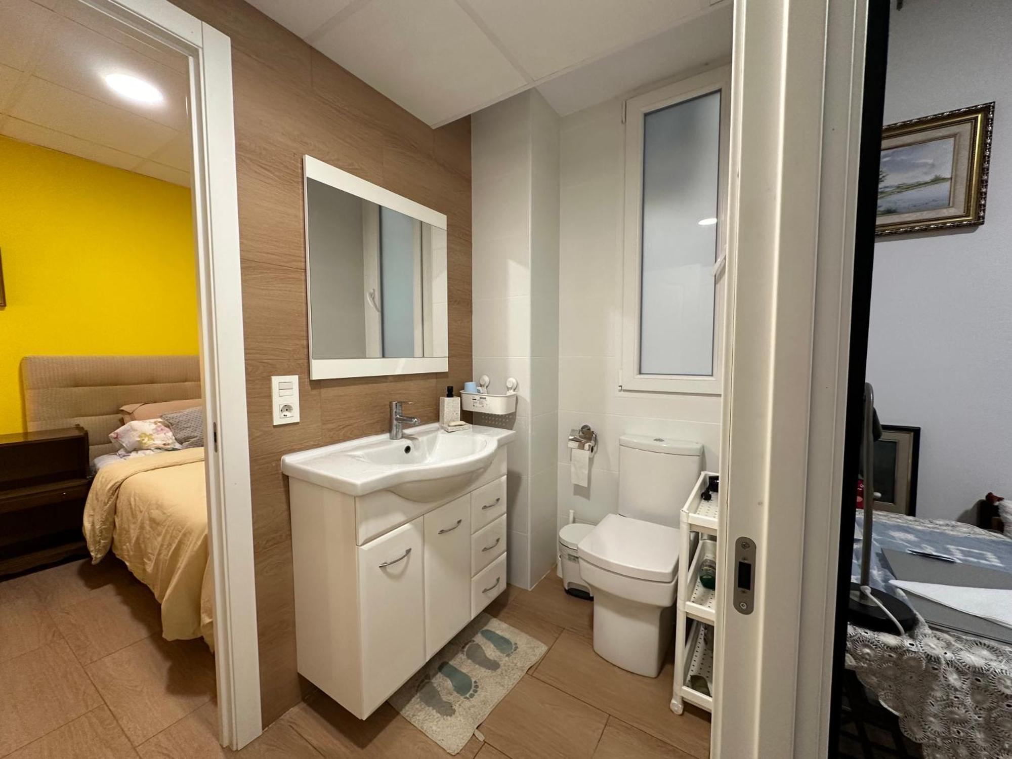 Mirador 2 Del Mercado Central - Habitacion Con Bano Privado En El Centro De La Ciudad Vella Valencia Ngoại thất bức ảnh