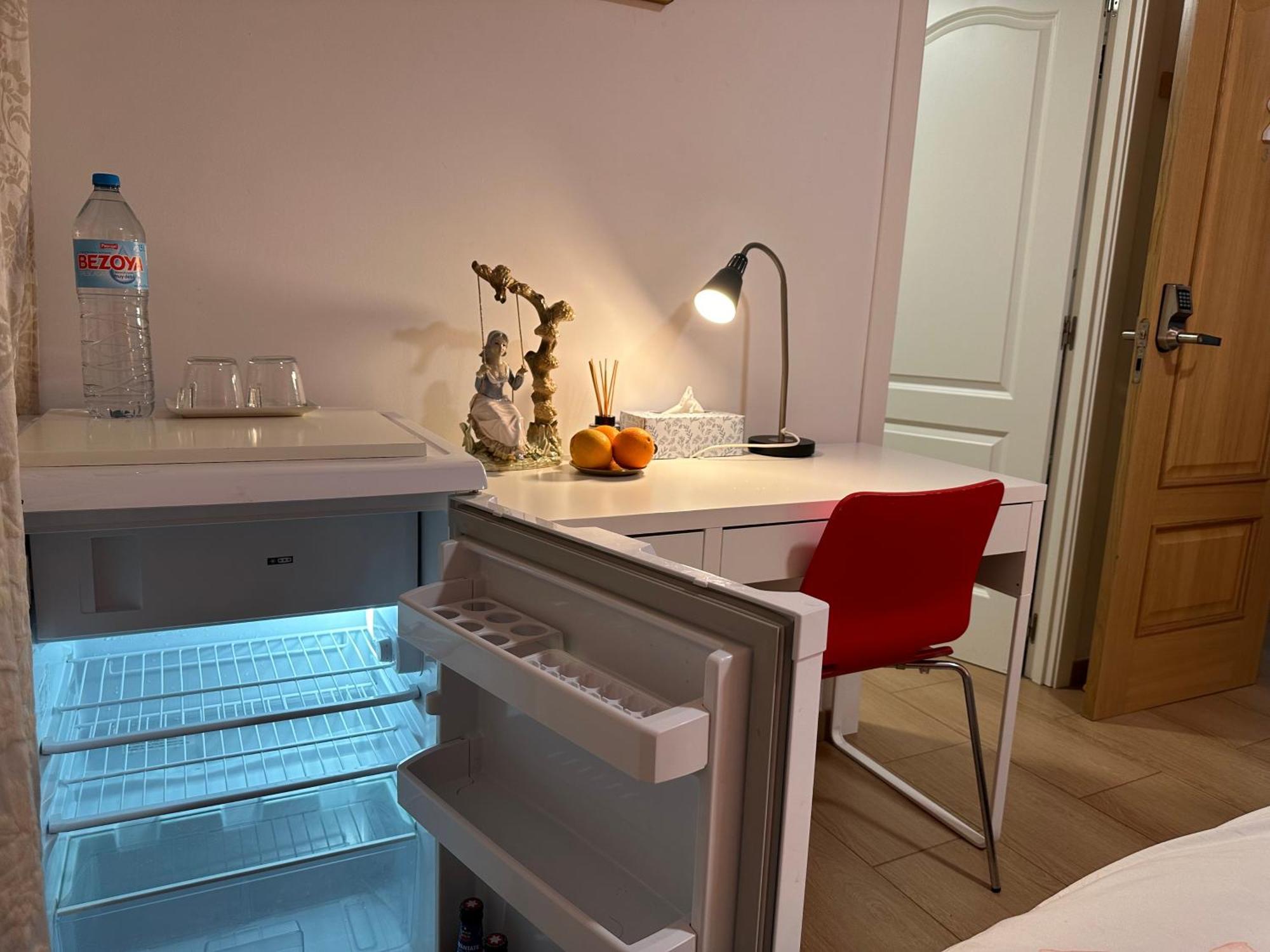 Mirador 2 Del Mercado Central - Habitacion Con Bano Privado En El Centro De La Ciudad Vella Valencia Ngoại thất bức ảnh