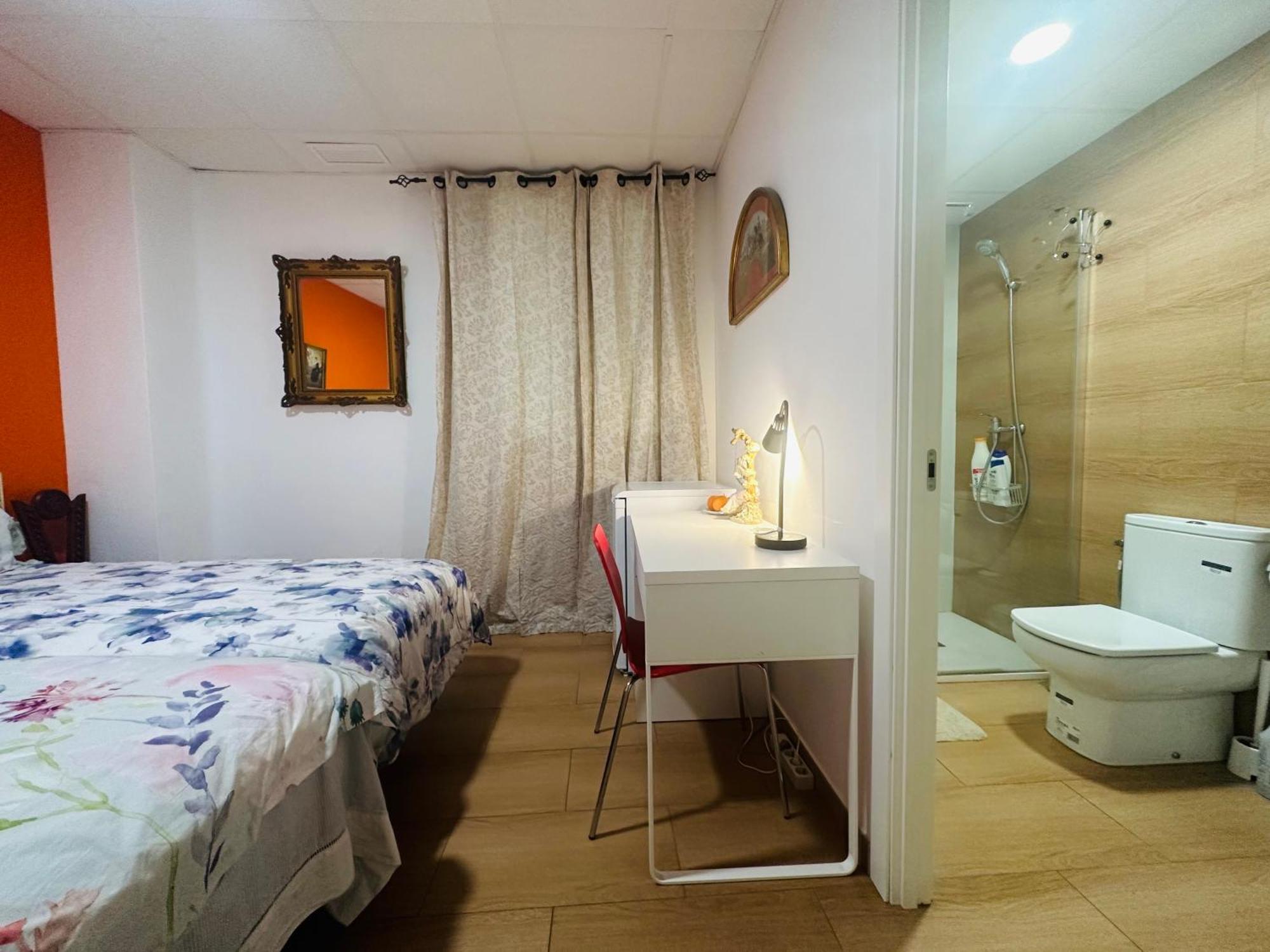 Mirador 2 Del Mercado Central - Habitacion Con Bano Privado En El Centro De La Ciudad Vella Valencia Ngoại thất bức ảnh