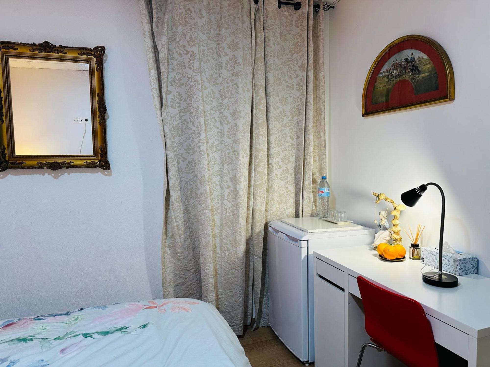 Mirador 2 Del Mercado Central - Habitacion Con Bano Privado En El Centro De La Ciudad Vella Valencia Ngoại thất bức ảnh