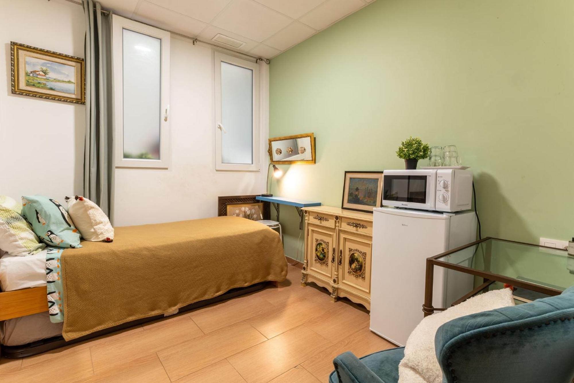 Mirador 2 Del Mercado Central - Habitacion Con Bano Privado En El Centro De La Ciudad Vella Valencia Ngoại thất bức ảnh
