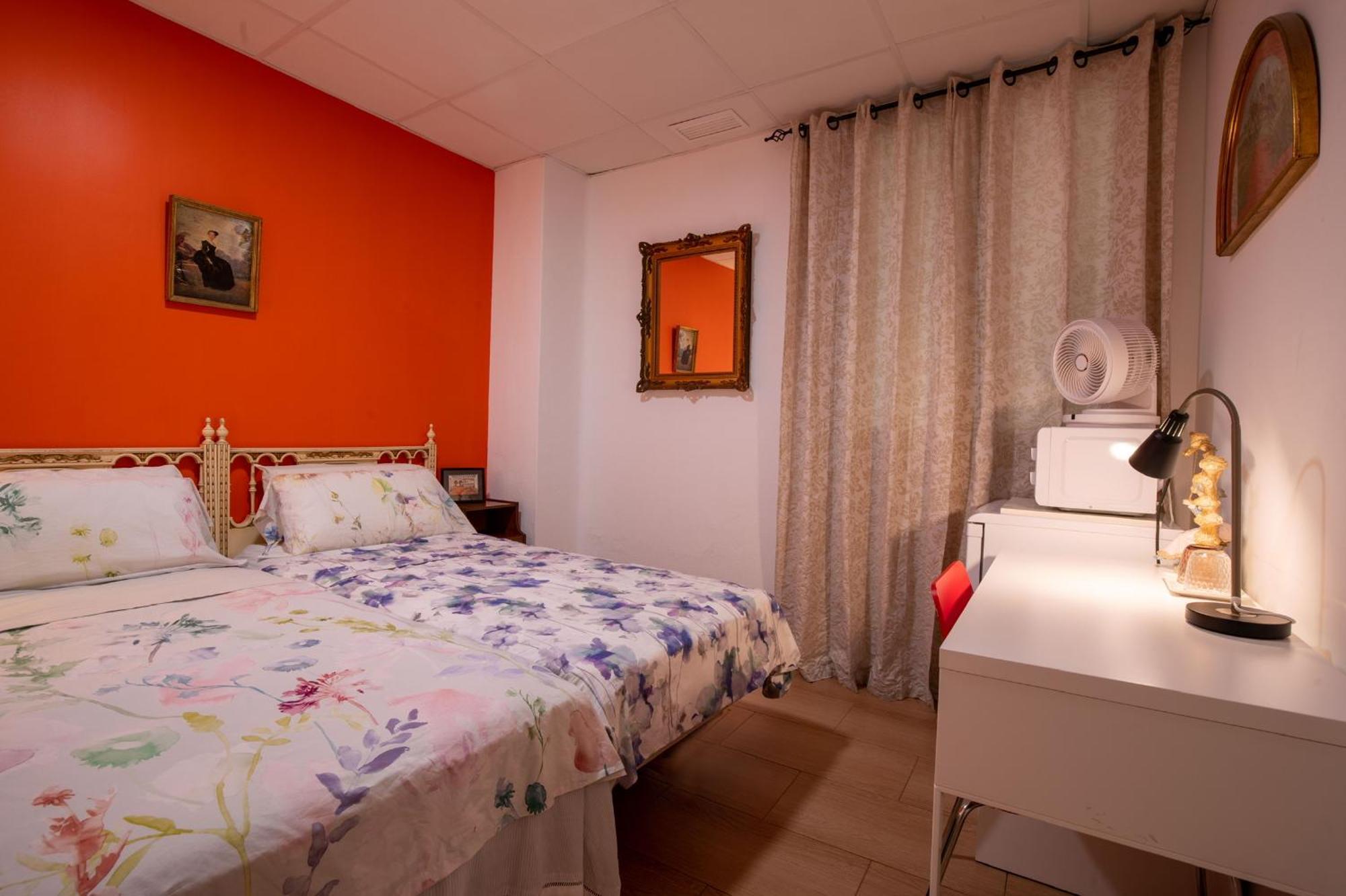 Mirador 2 Del Mercado Central - Habitacion Con Bano Privado En El Centro De La Ciudad Vella Valencia Ngoại thất bức ảnh